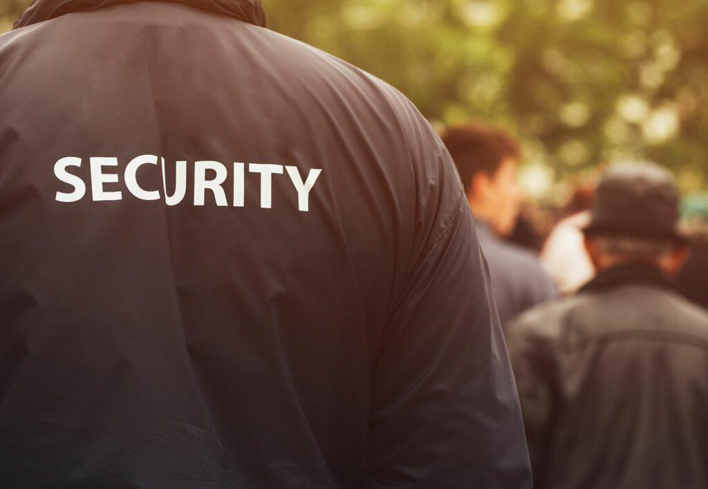 Essential Qualifications for Security Guards in UAE